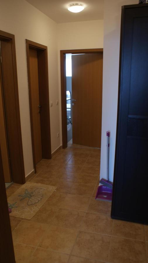Cozy Apartment With Sea View And Free Parking Поморіє Екстер'єр фото